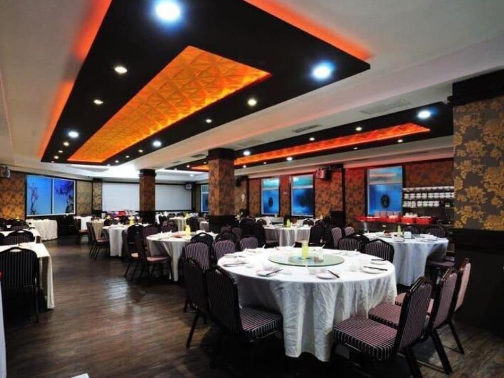 Gloria Swiss Hotel & Apartment Sandakan Exterior photo