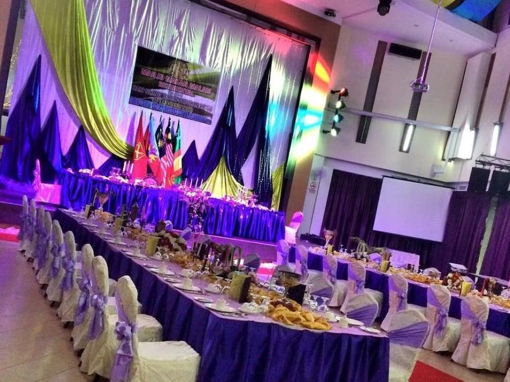 Gloria Swiss Hotel & Apartment Sandakan Exterior photo